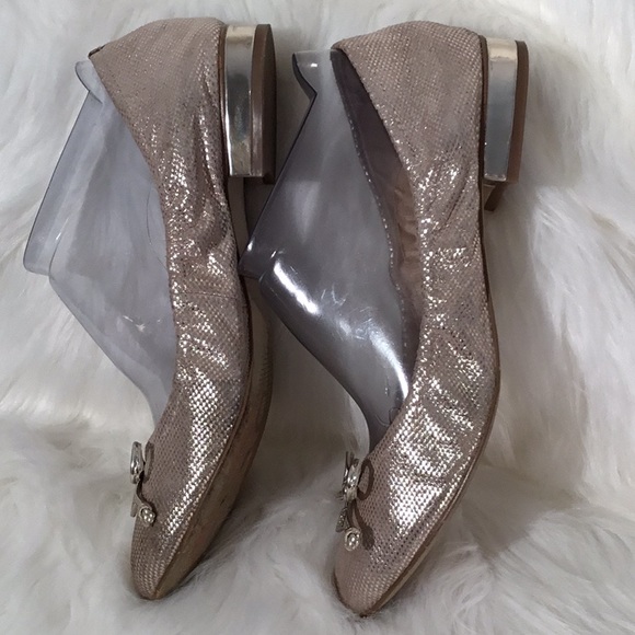 ANNE KLEIN IFLEX GOLD FLATS - Picture 5 of 8